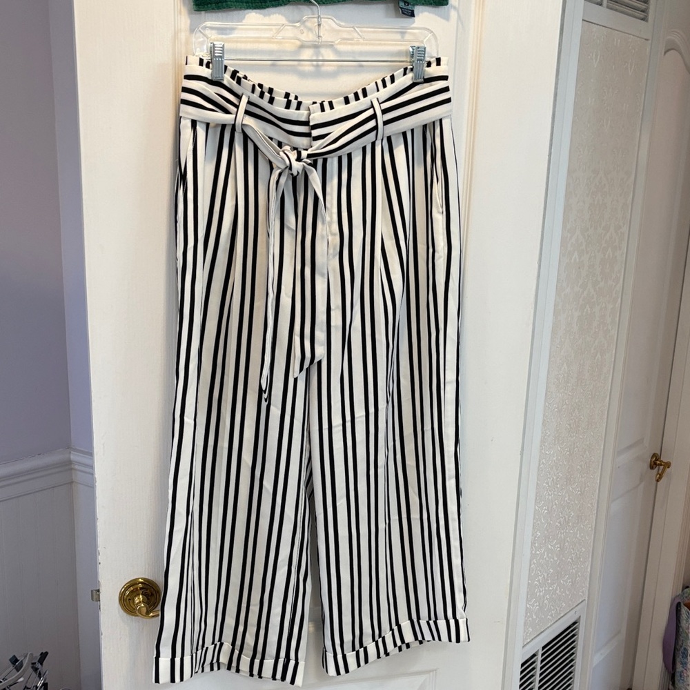 NWT BR Black and White Striped Wide-Leg Pants